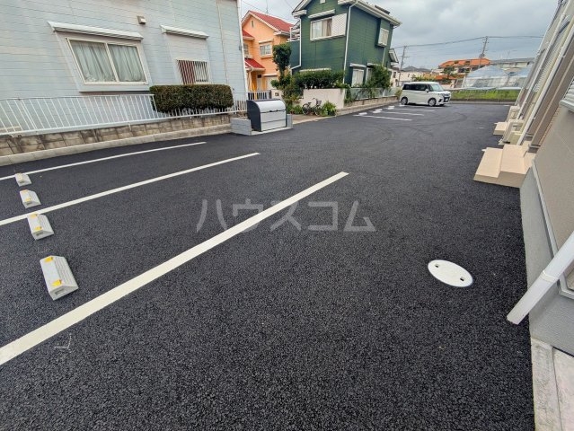 28/30 駐車場