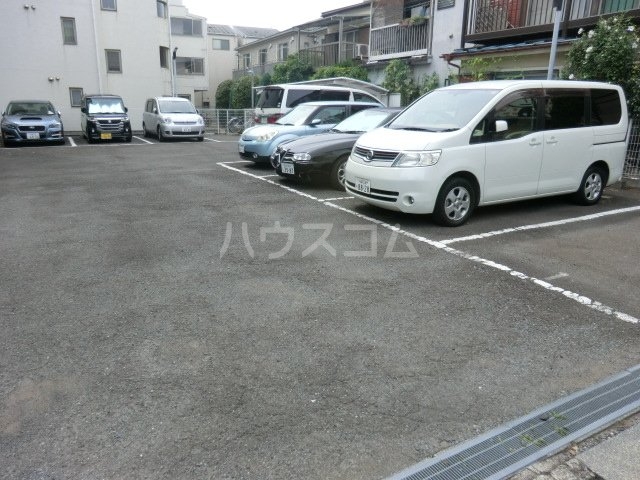 22/25 駐車場