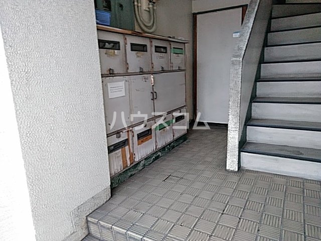 14/19 エントランス