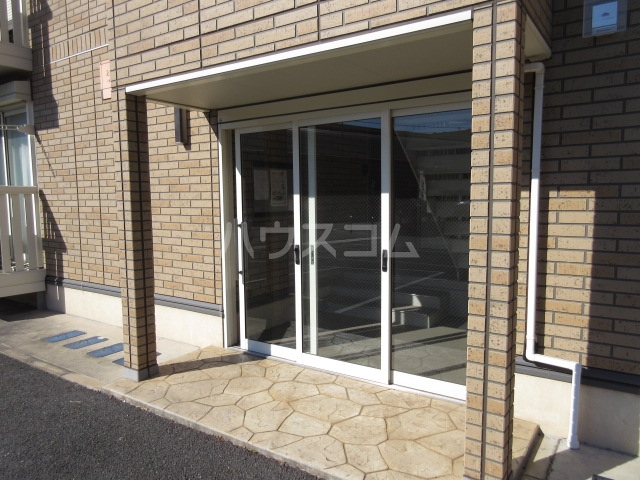 13/19 エントランス