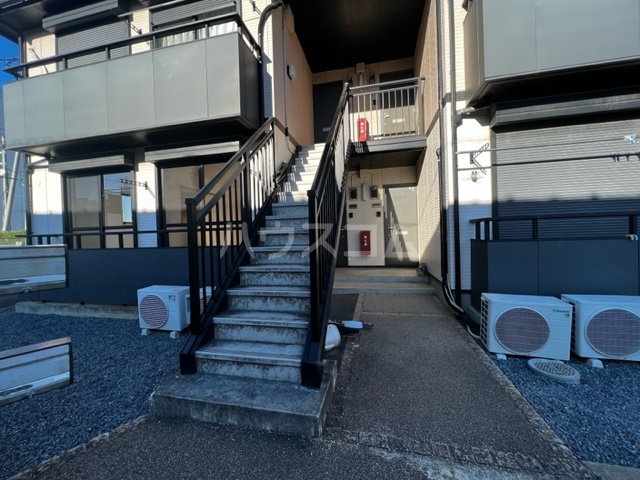 14/16 エントランス