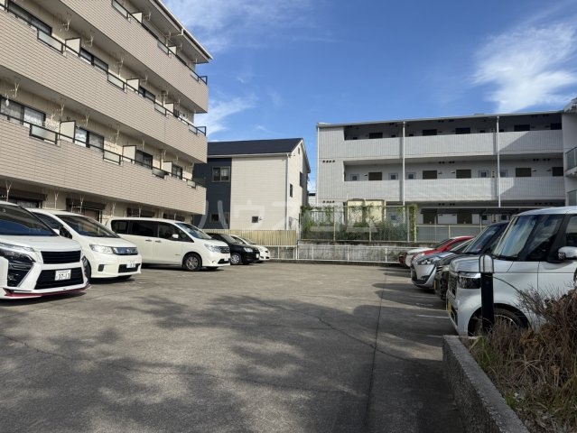 3/10 駐車場