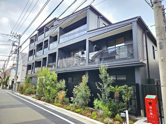 2/25 外観
