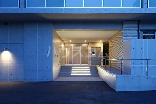 14/15 エントランス