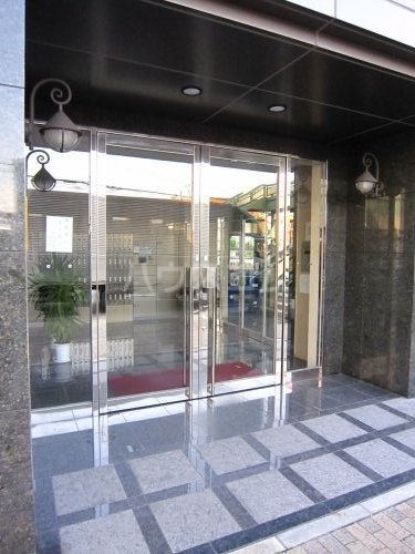 14/20 エントランス