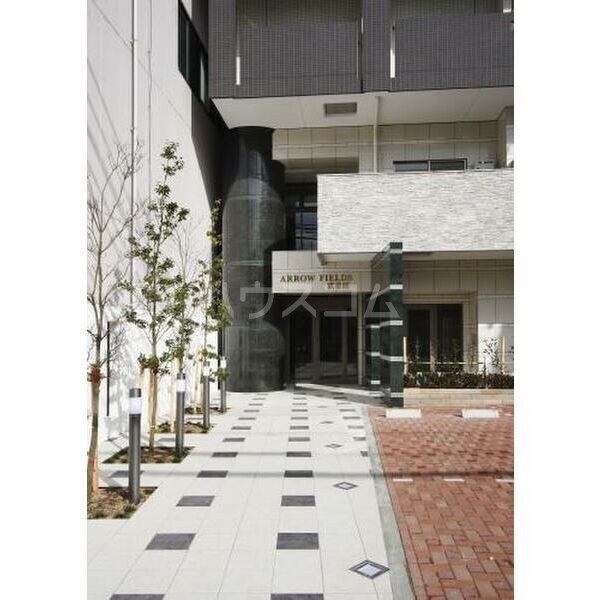 24/30 エントランス