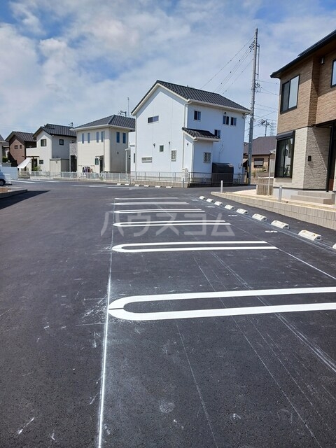 27/30 駐車場