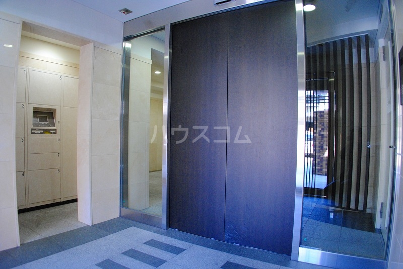 20/24 エントランス