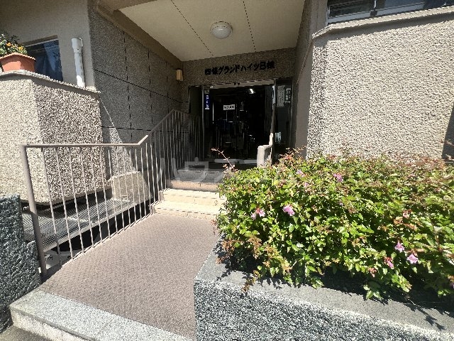 25/30 エントランス