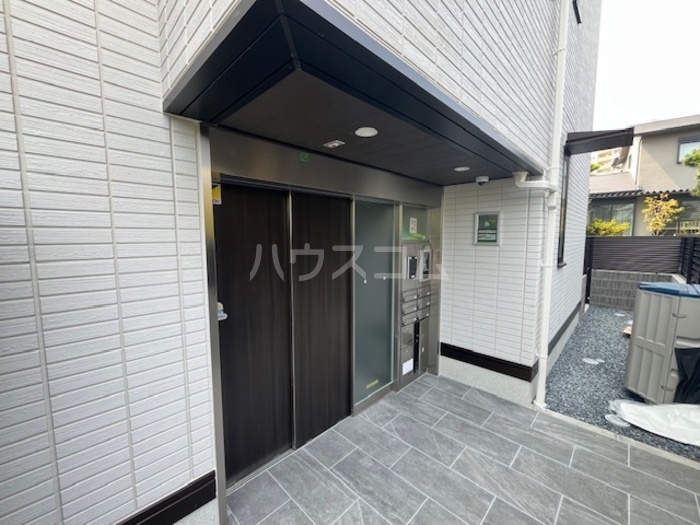 13/21 エントランス