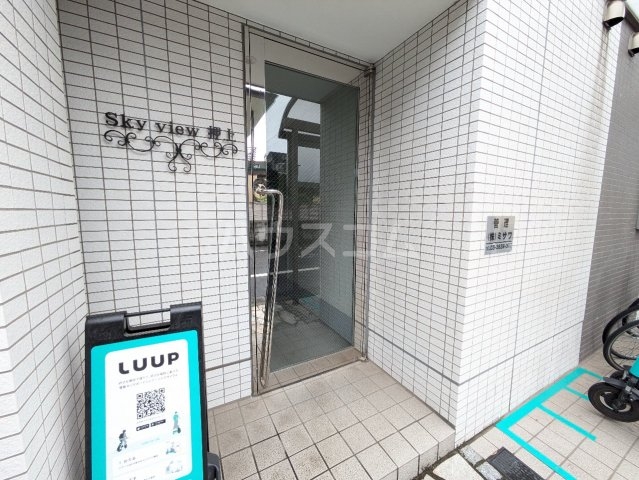 25/30 エントランス