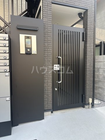 2/4 エントランス