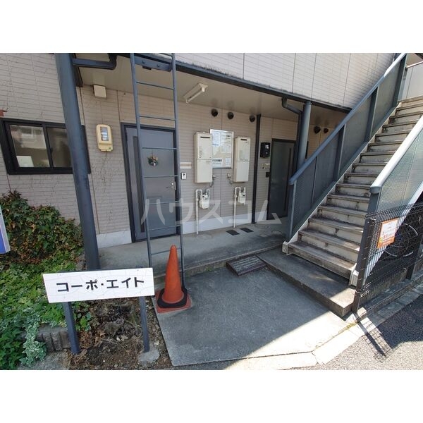 14/14 エントランス