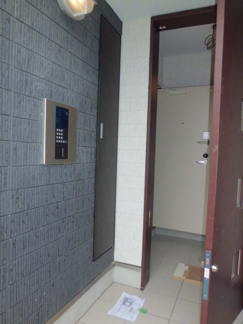 22/30 エントランス