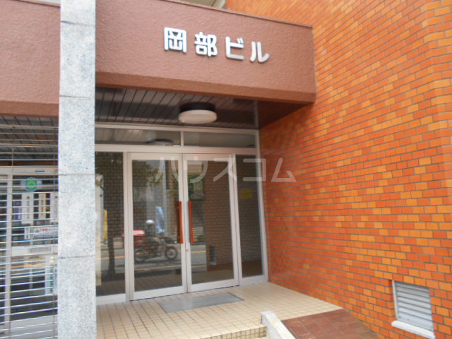 23/25 エントランス