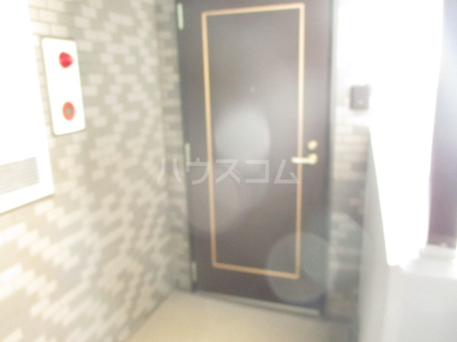 28/29 エントランス