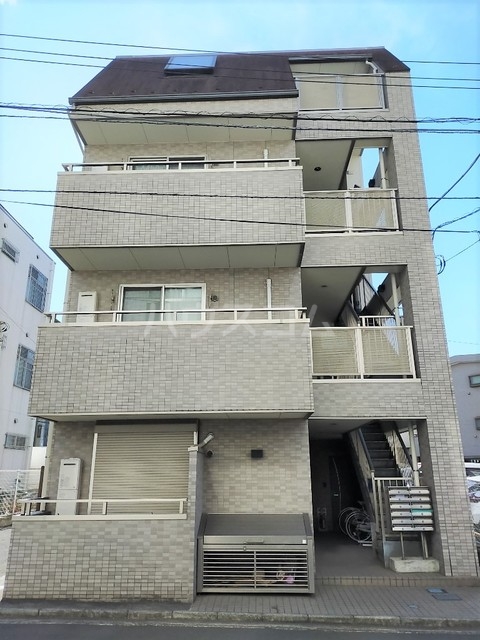 19/26 エントランス