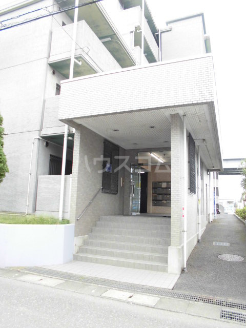 22/30 エントランス