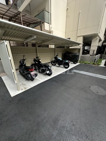 22/30 駐車場