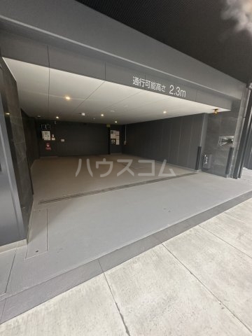 23/30 駐車場