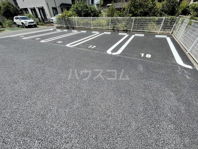 2/4 駐車場