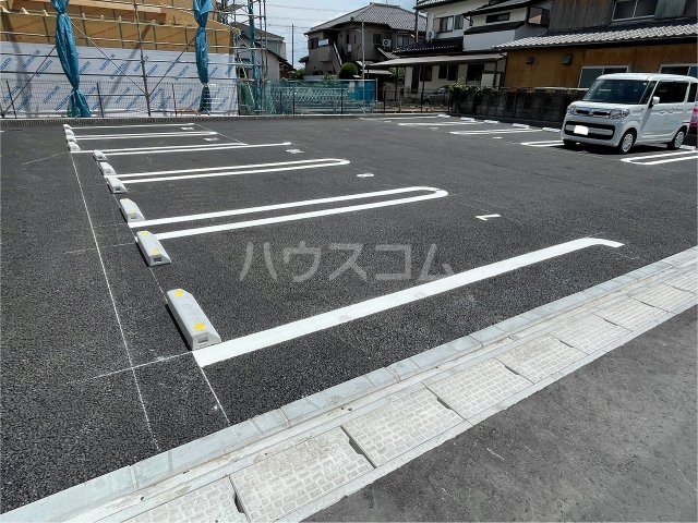 28/30 駐車場