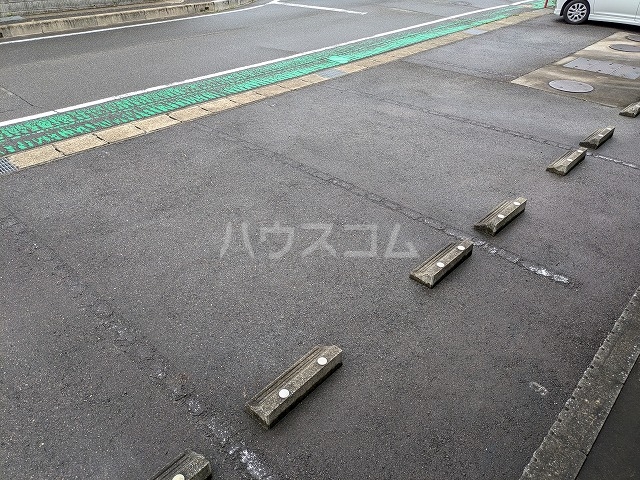 23/30 駐車場