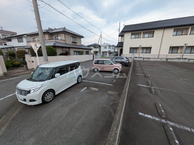 17/18 駐車場