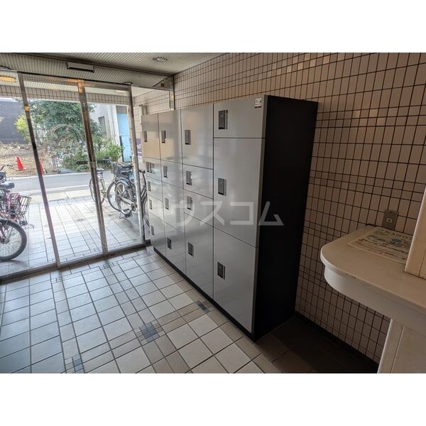 13/21 エントランス