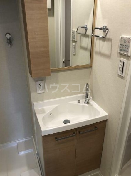 デュオメゾン笹塚ウエストの洗面所