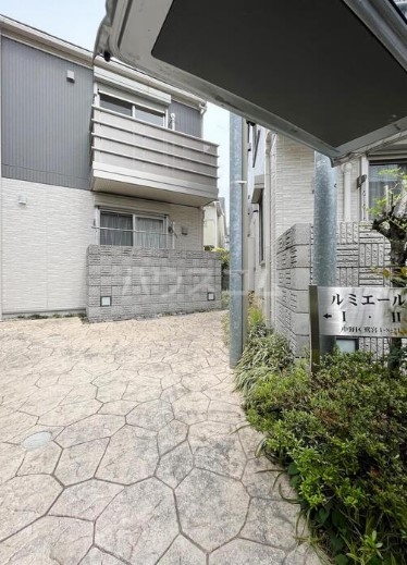 2/3 エントランス