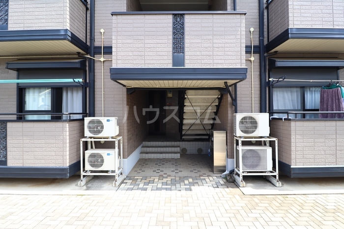 3/4 エントランス