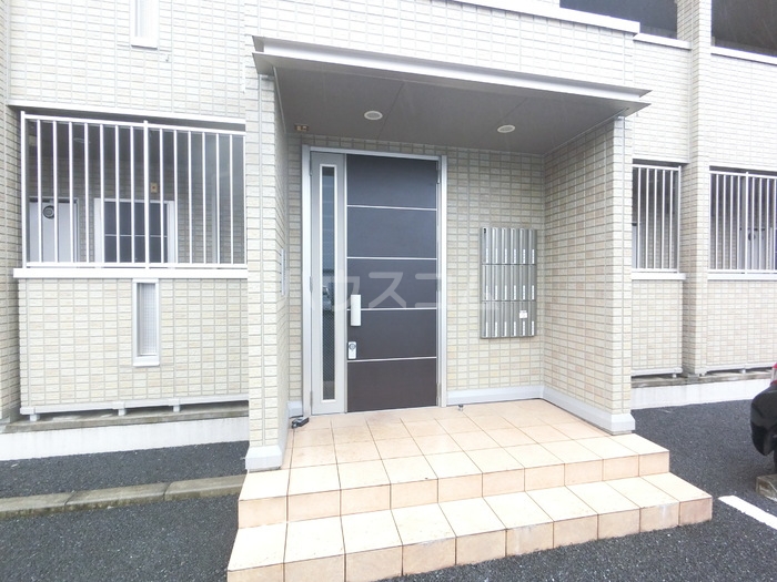 20/26 エントランス