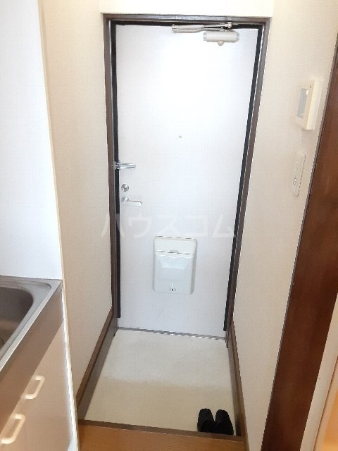 13/30 玄関