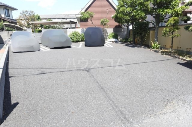 2/10 駐車場