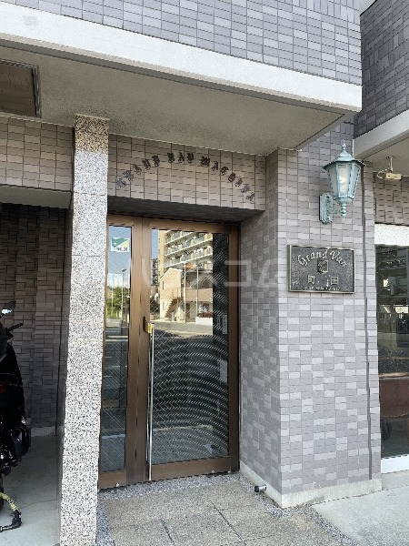 21/29 エントランス