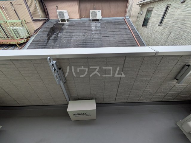 23/30 バルコニー
