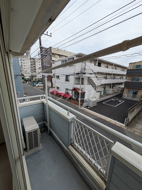 13/18 バルコニー