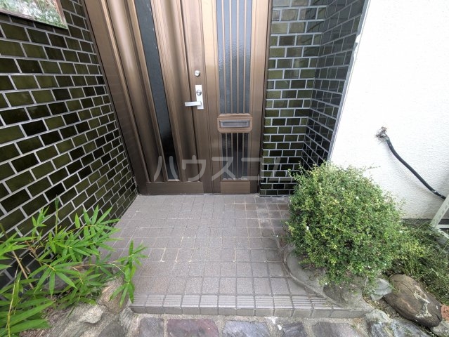 20/30 エントランス