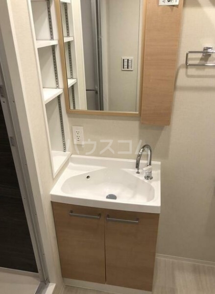 デュオメゾン笹塚ウエストの洗面所