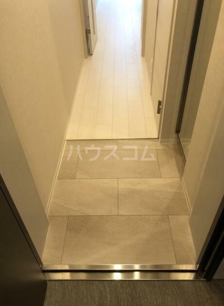 デュオメゾン笹塚ウエストの玄関