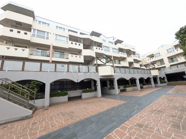 3/4 エントランス