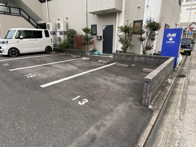 22/30 駐車場