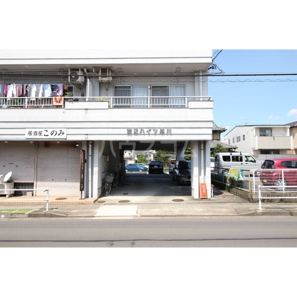 18/23 エントランス