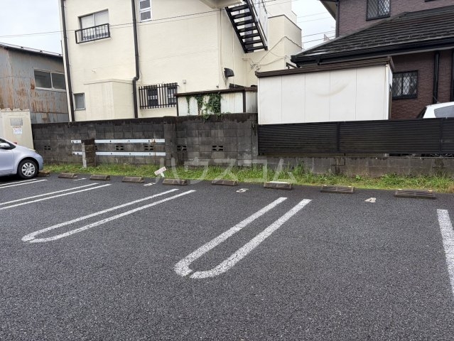 28/30 駐車場