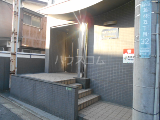 21/28 エントランス