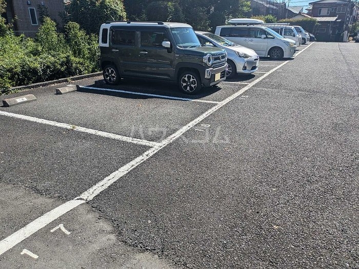 3/3 駐車場