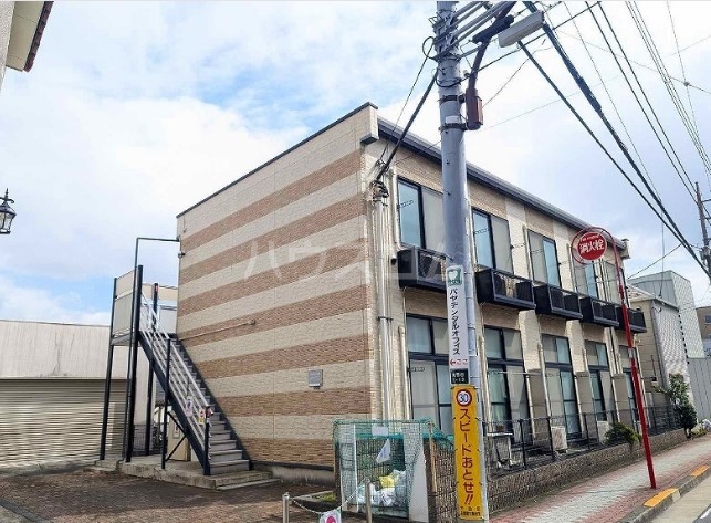 レオパレスフォンターナの外観