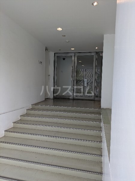 19/28 エントランス