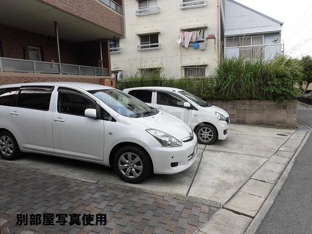 14/23 駐車場